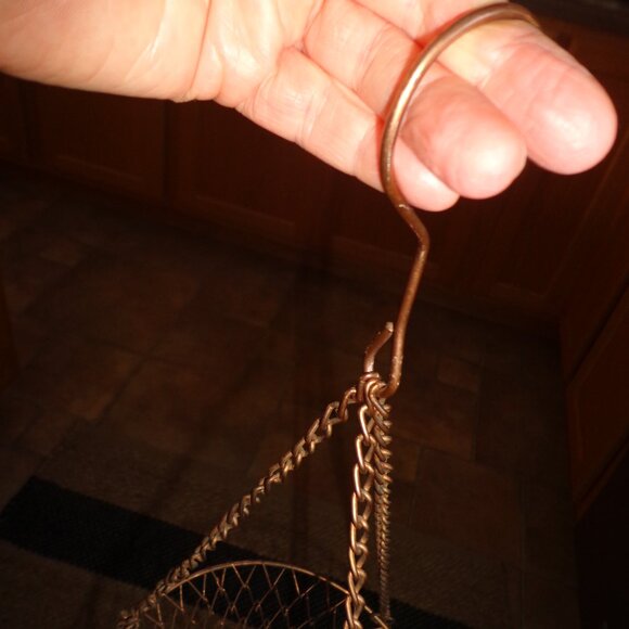 Vintage Wire 3-Tier Hanging Baskets Hook - Picture 6 of 10